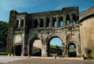 Porte Saint-André à Autun
